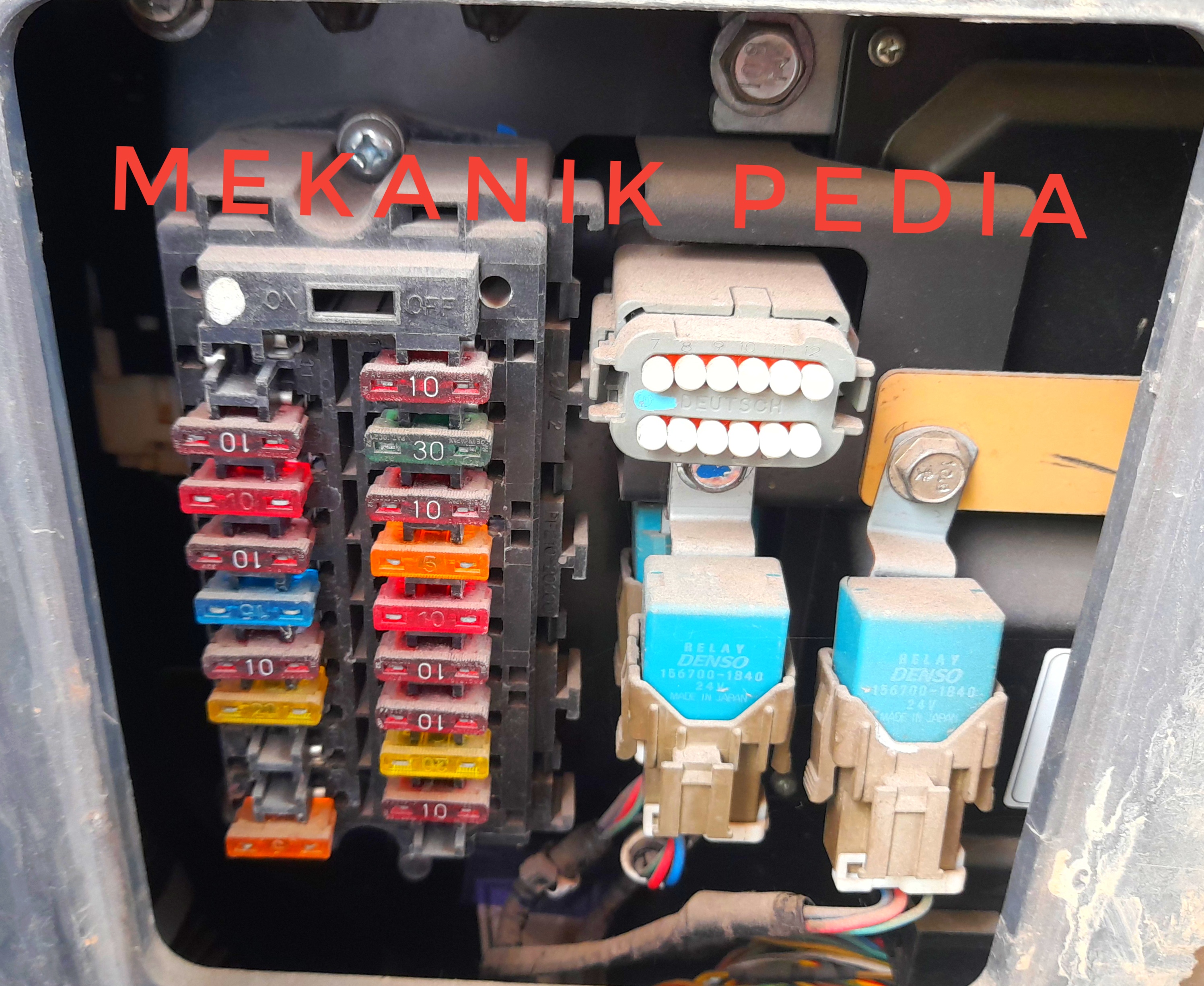 Periksa sensor AC alat berat secara berkala